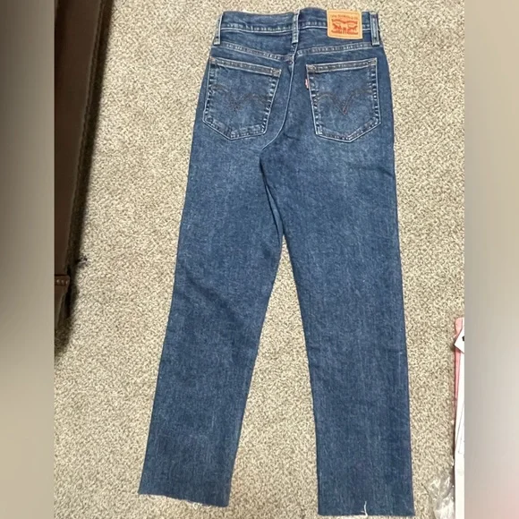 Blue Levi’s Wedgie Straight Leg Denim Jeans - Picture 1 of 6